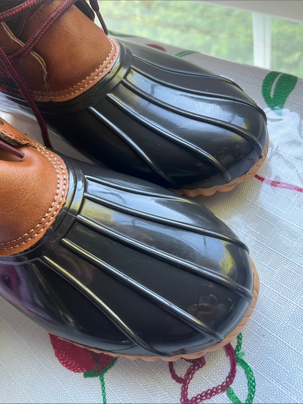 totes Red Black Plaid Winter Rain Duck Boots - Picture 7 of 15